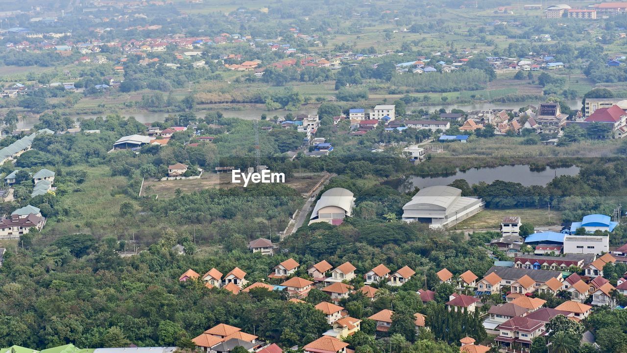 HIGH ANGLE VIEW OF TOWNSCAPE AND BUILDINGS