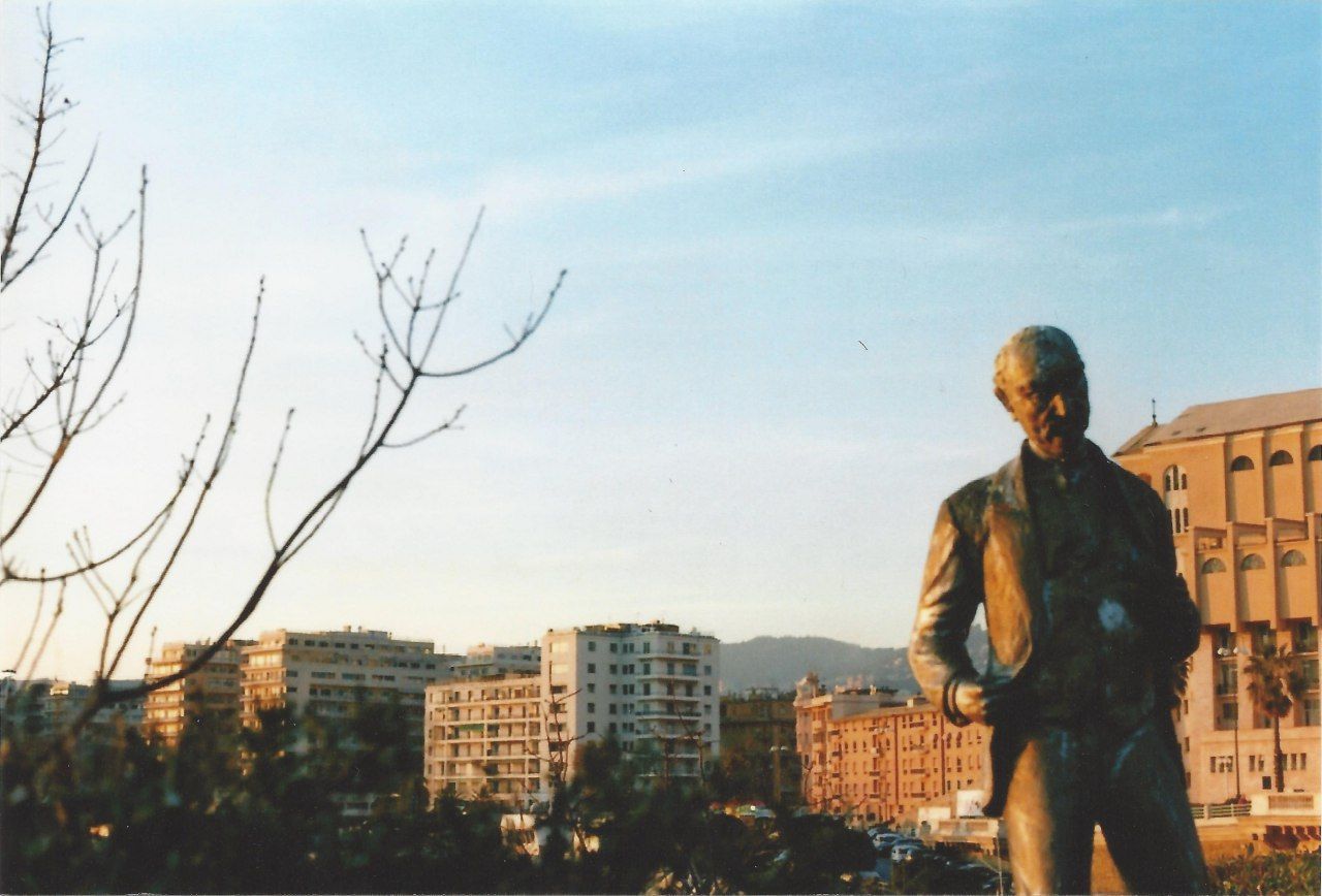 STATUE OF MAN AND WOMAN