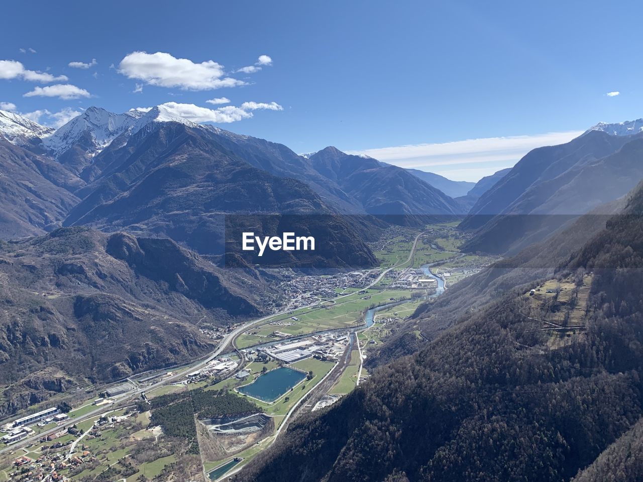 AERIAL VIEW OF MOUNTAIN ROAD