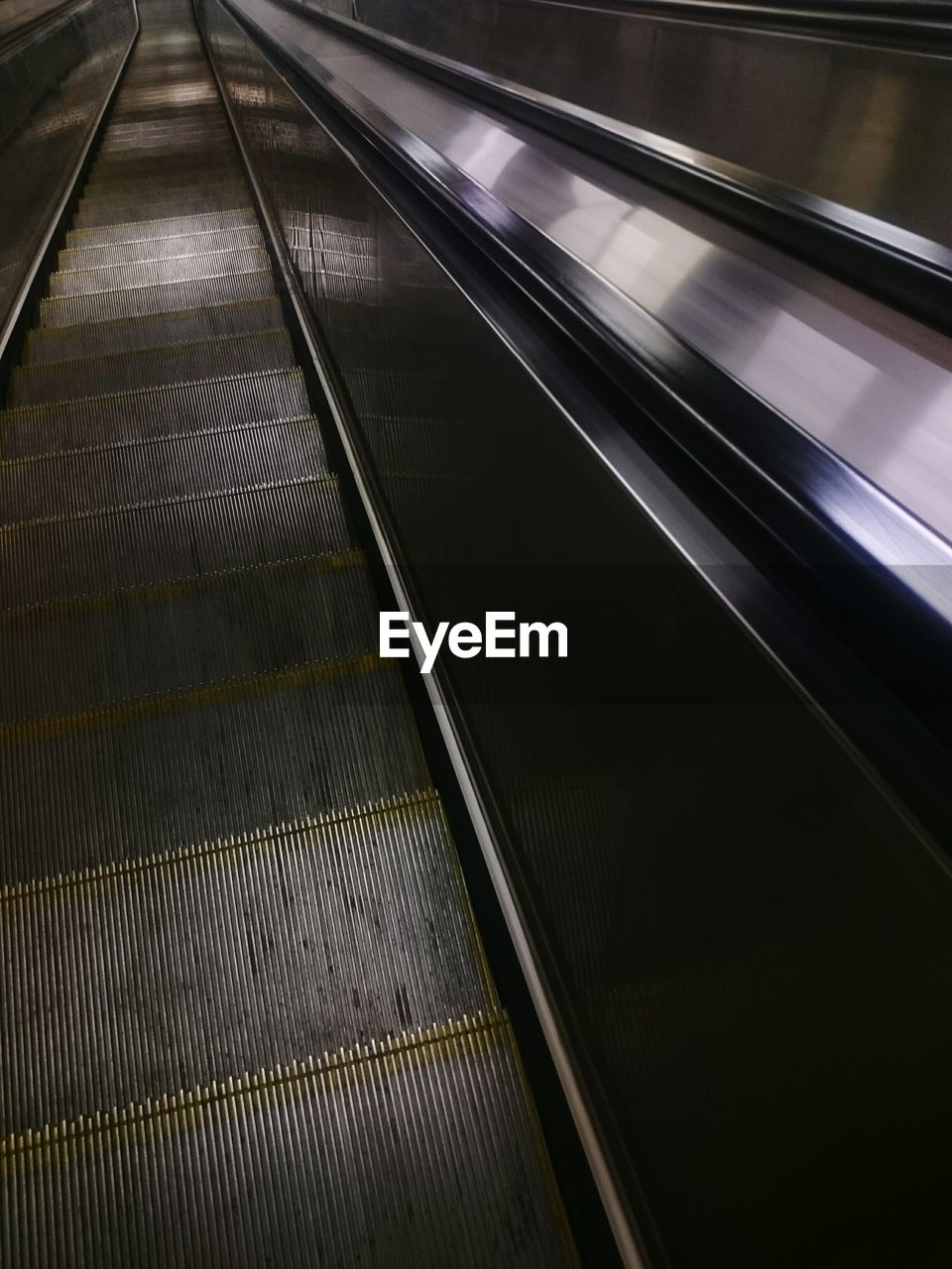 FULL FRAME SHOT OF ESCALATORS