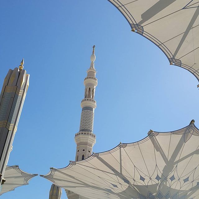 LOW ANGLE VIEW OF TOWER AGAINST CLEAR SKY