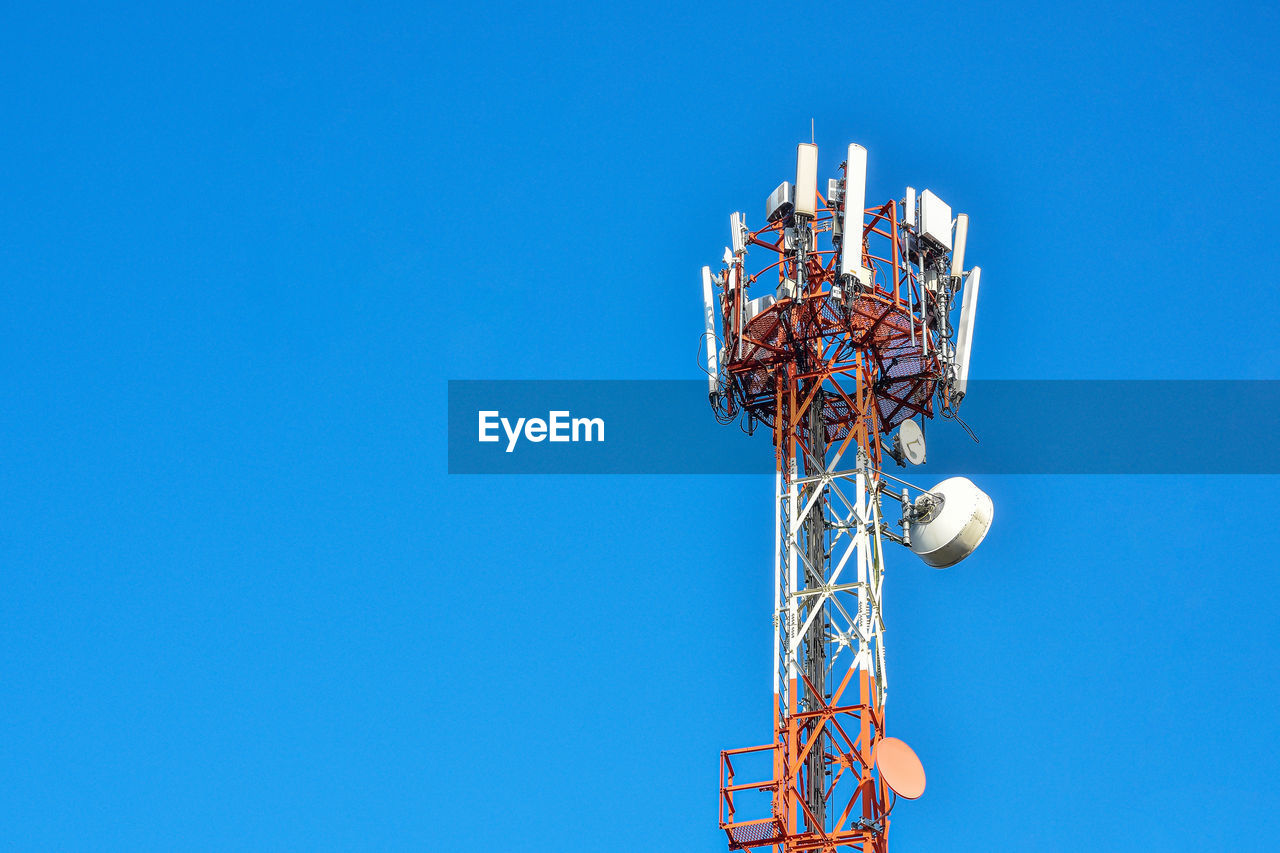 4g and 5g wireless communication antenna transmitter telecommunication tower with separate antenna 