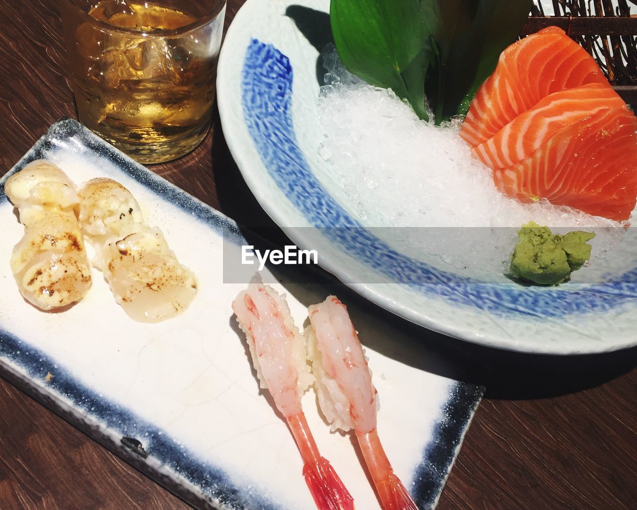 CLOSE-UP OF FOOD ON TABLE