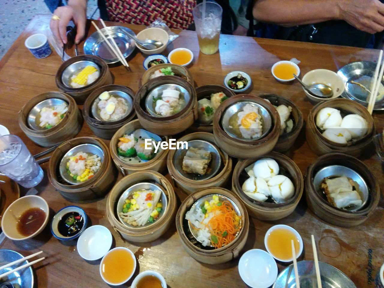 HIGH ANGLE VIEW OF FOOD SERVED IN BOWL