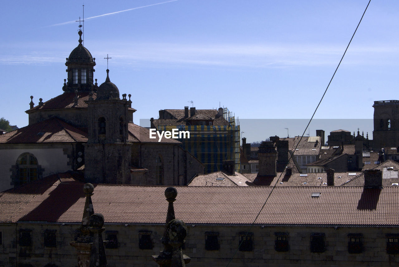 VIEW OF BUILDINGS IN CITY