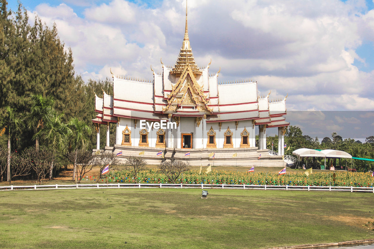 EXTERIOR OF TEMPLE AGAINST SKY