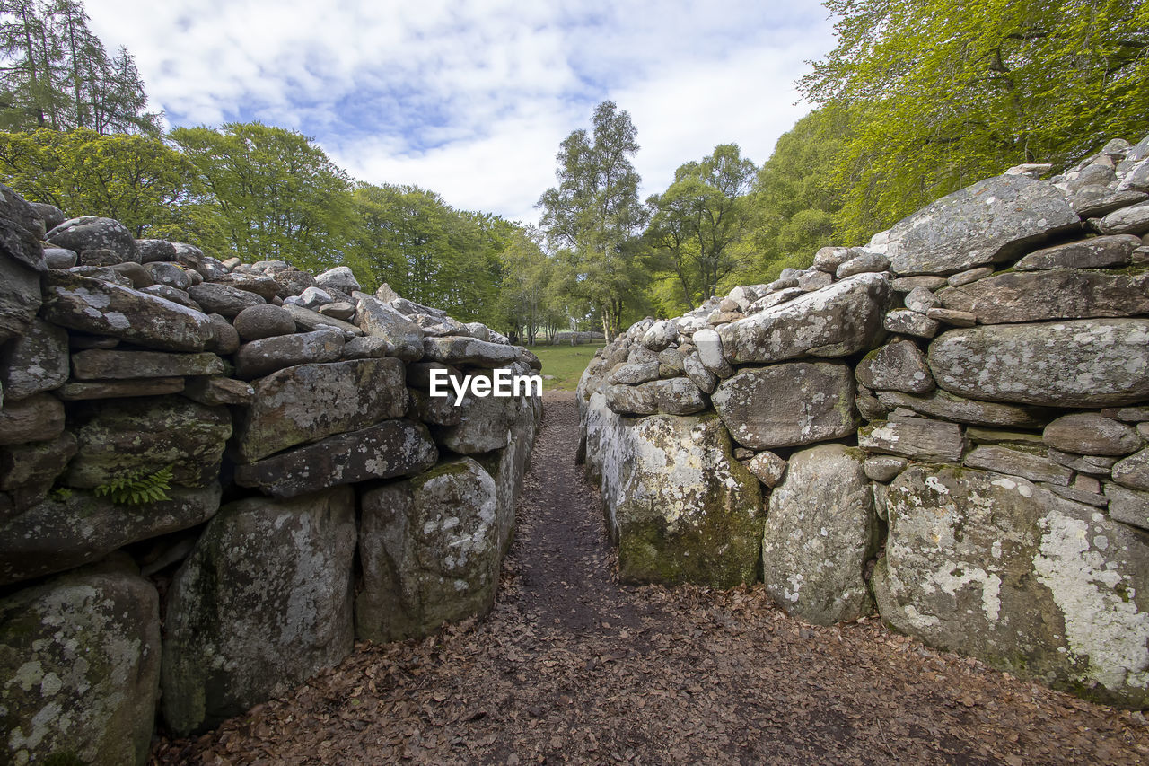 The bronze age burial site of clava cairns in the scottish highlands, uk