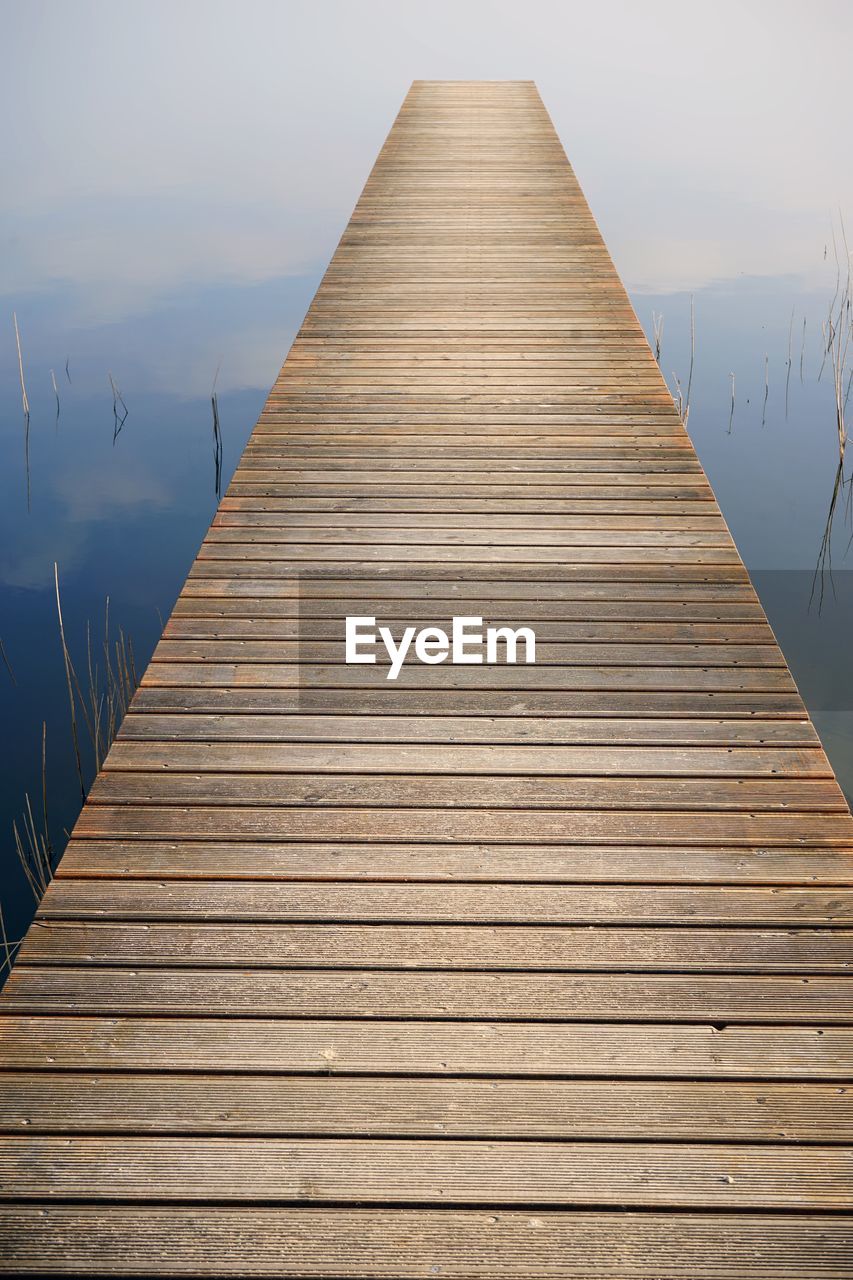 SURFACE LEVEL VIEW OF WOODEN PIER