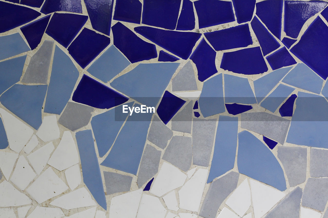 FULL FRAME SHOT OF TILED FLOORING