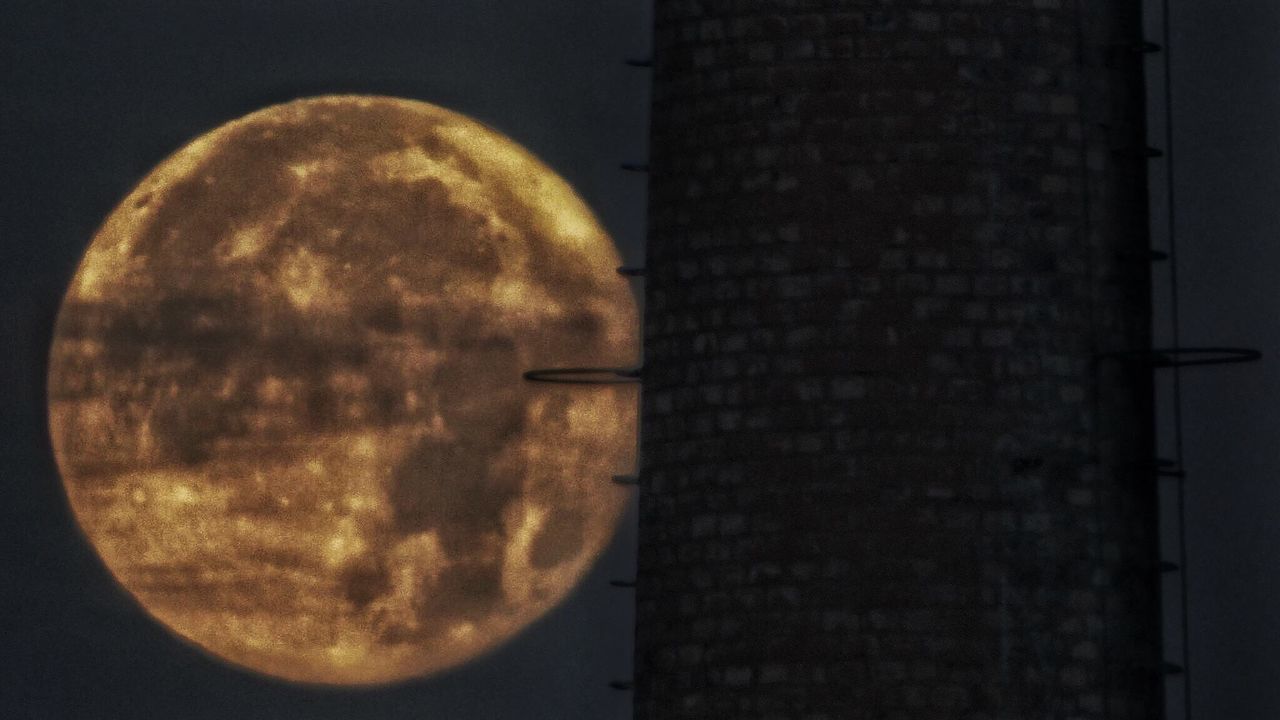 LOW ANGLE VIEW OF MOON AT HOME