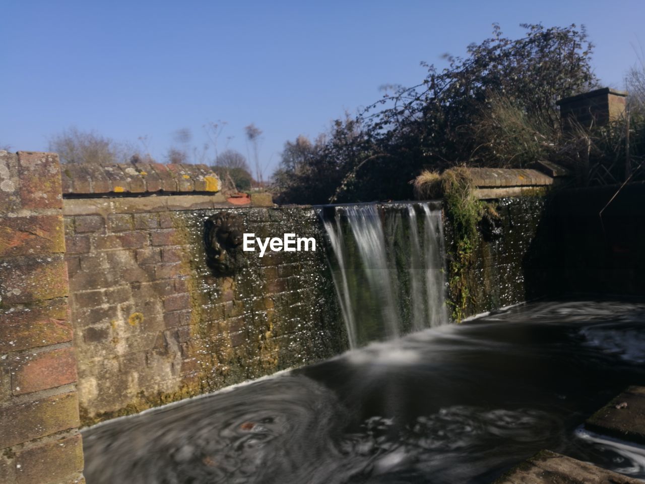 CLOSE-UP OF FOUNTAIN