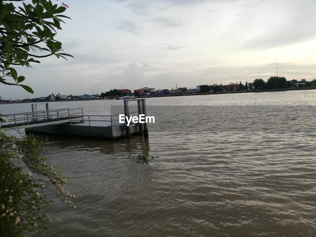 VIEW OF RIVER AGAINST SKY