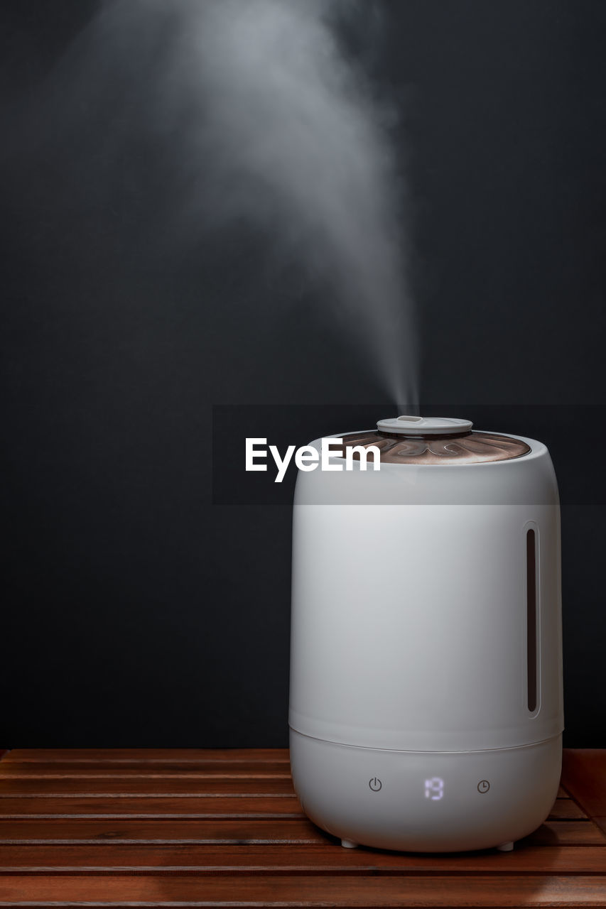 White air humidifier during work clean air and vaporizes steam up. moistening of dry air.