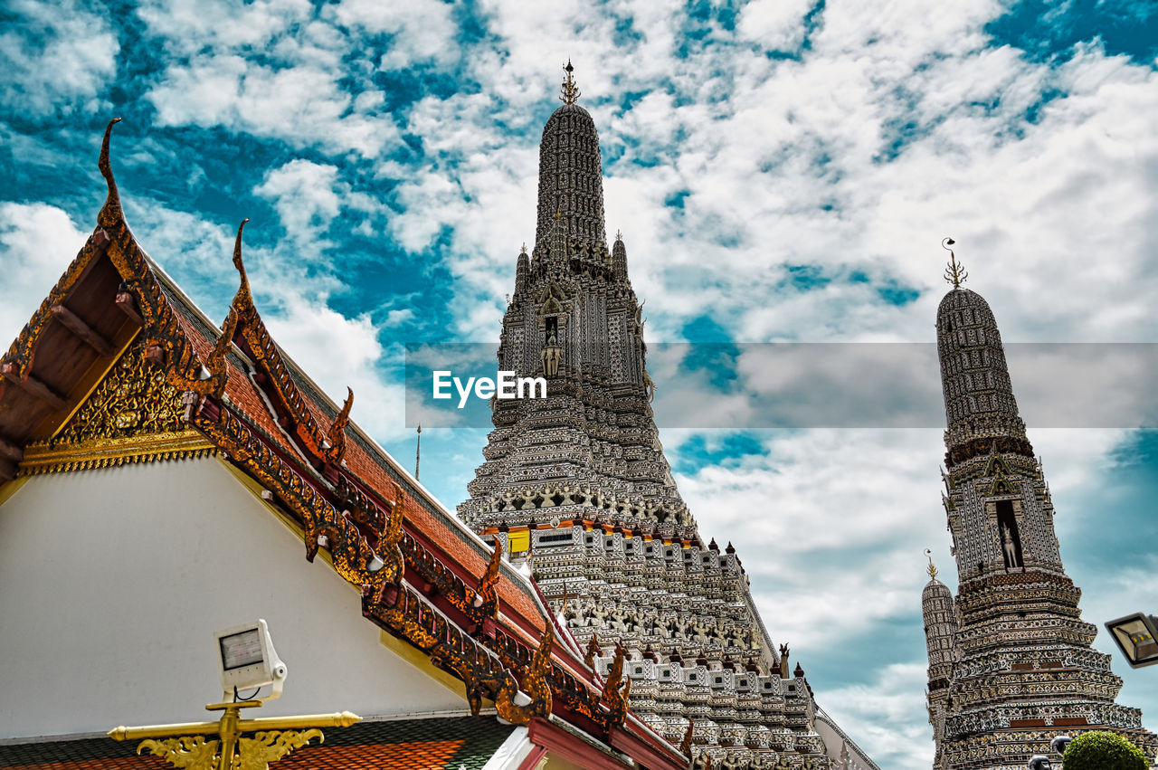 Temple of dawn, wat arun is a buddhist temple and derives its name from the hindu god aruna