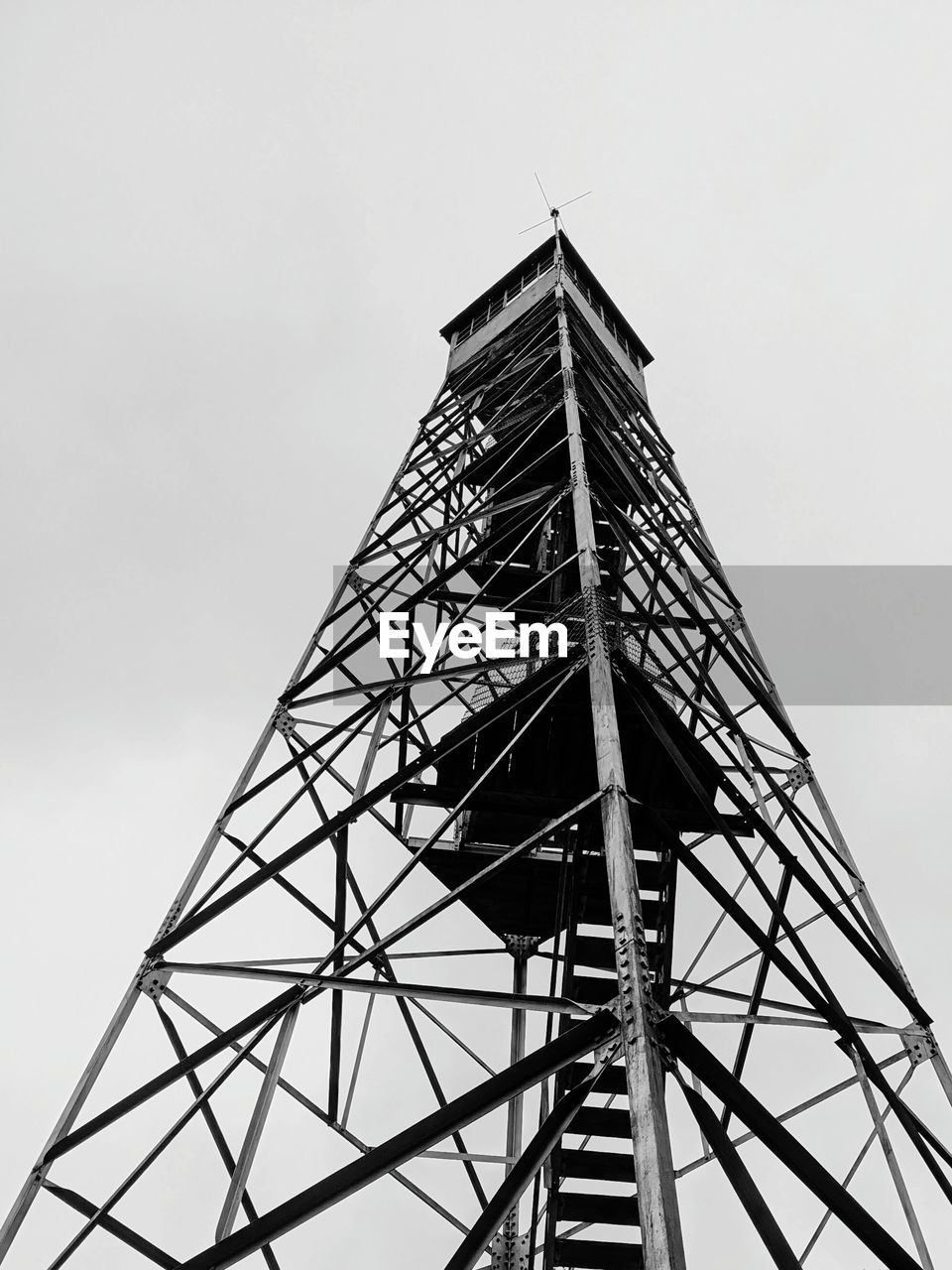 LOW ANGLE VIEW OF TOWER AGAINST SKY