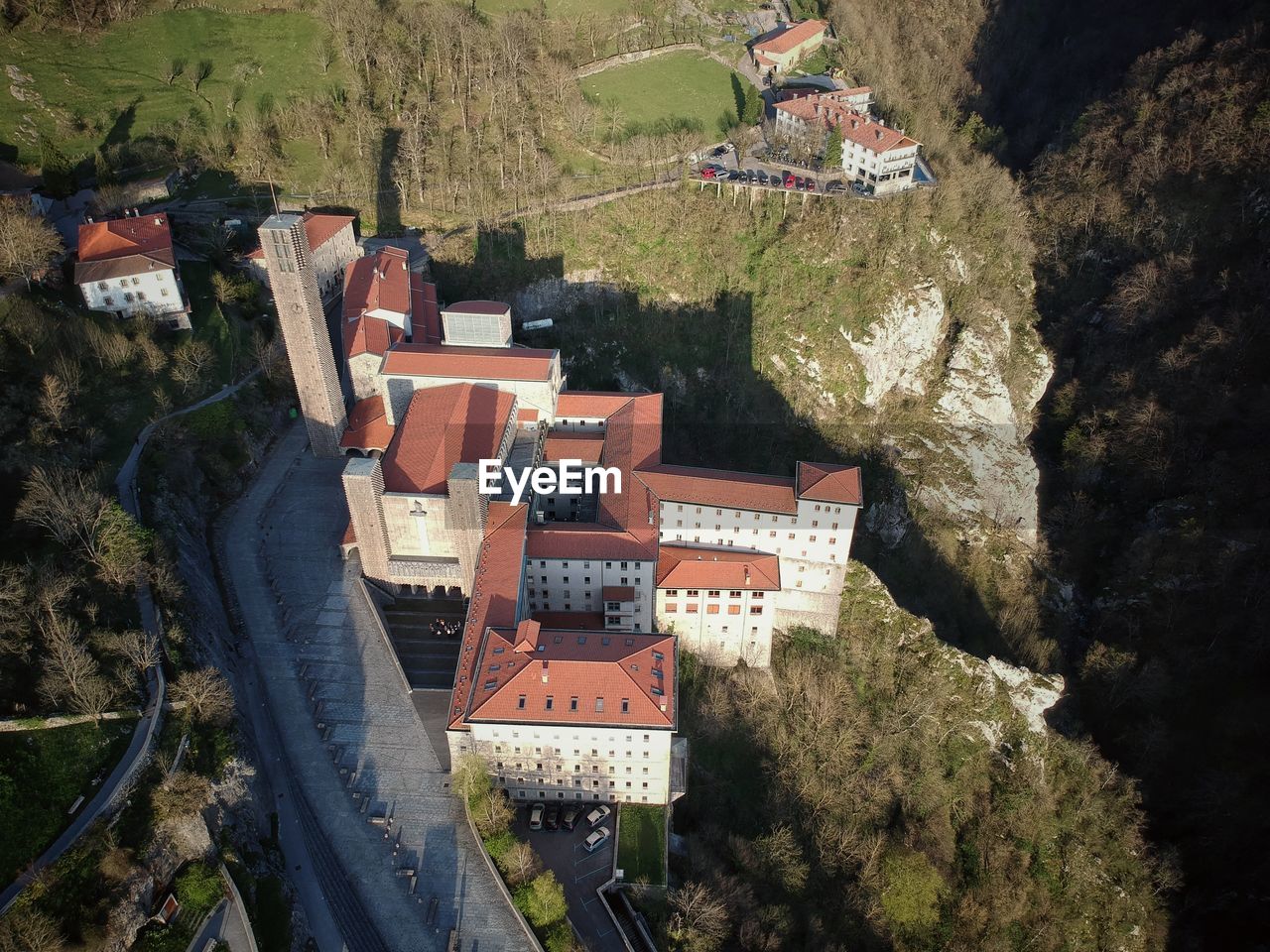 HIGH ANGLE VIEW OF BUILDINGS