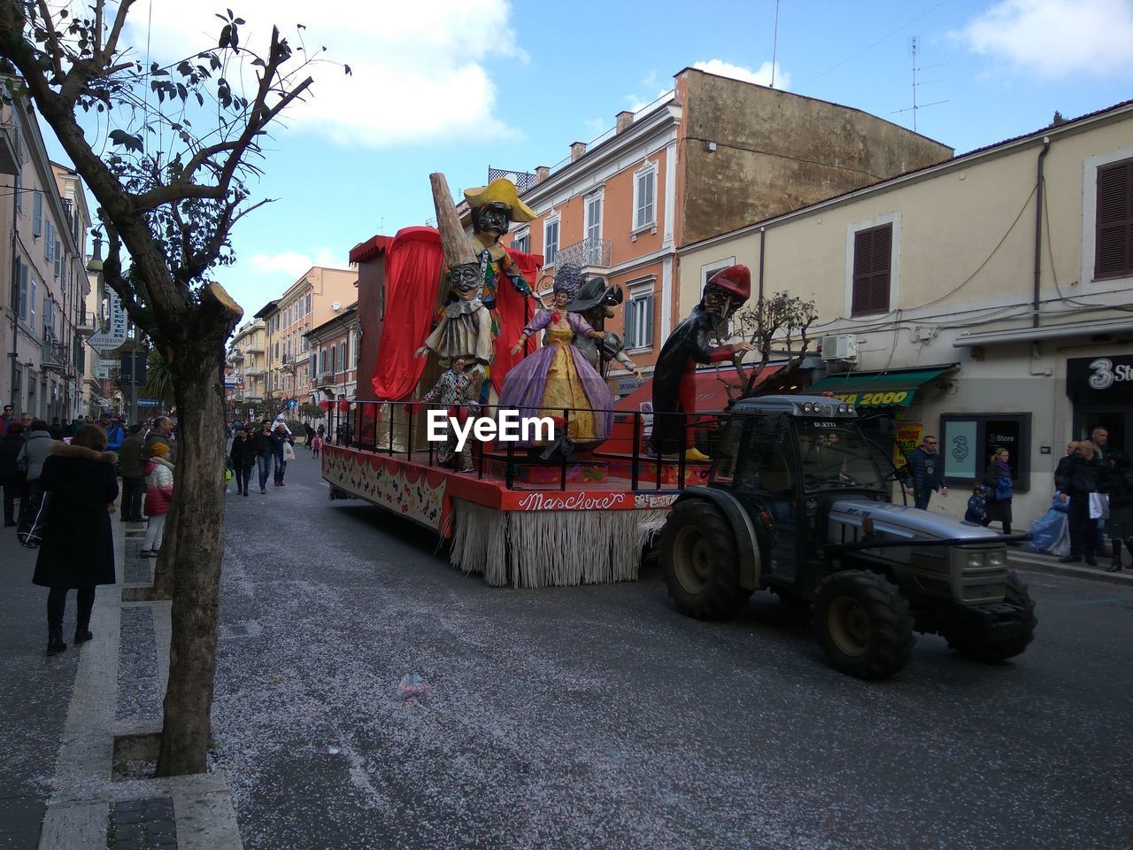 BICYCLES PARKED ON CITY STREET