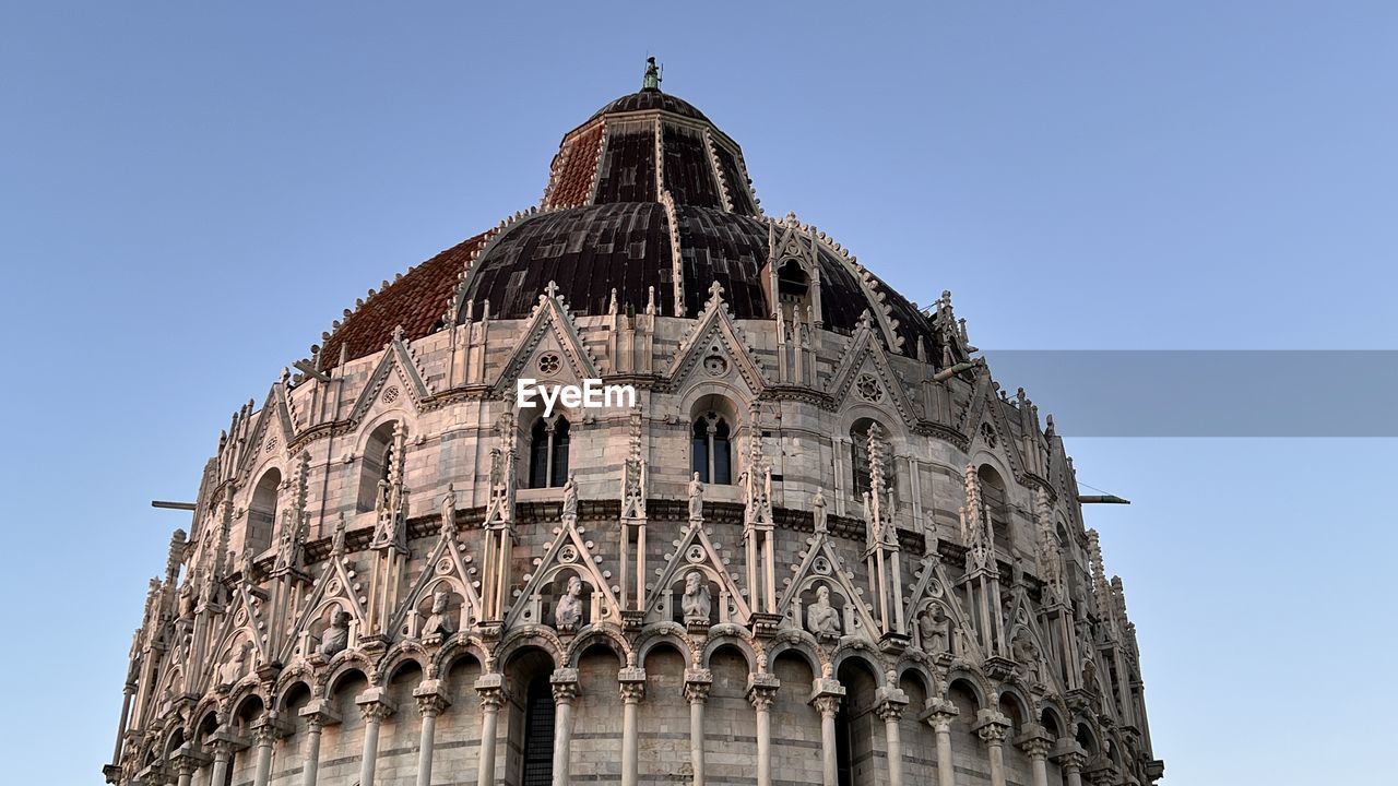 architecture, built structure, travel destinations, building exterior, landmark, sky, travel, history, the past, city, tourism, dome, low angle view, clear sky, nature, building, religion, tower, blue, no people, place of worship, outdoors, belief, day, worship, sunny, facade, ancient, arch, spire