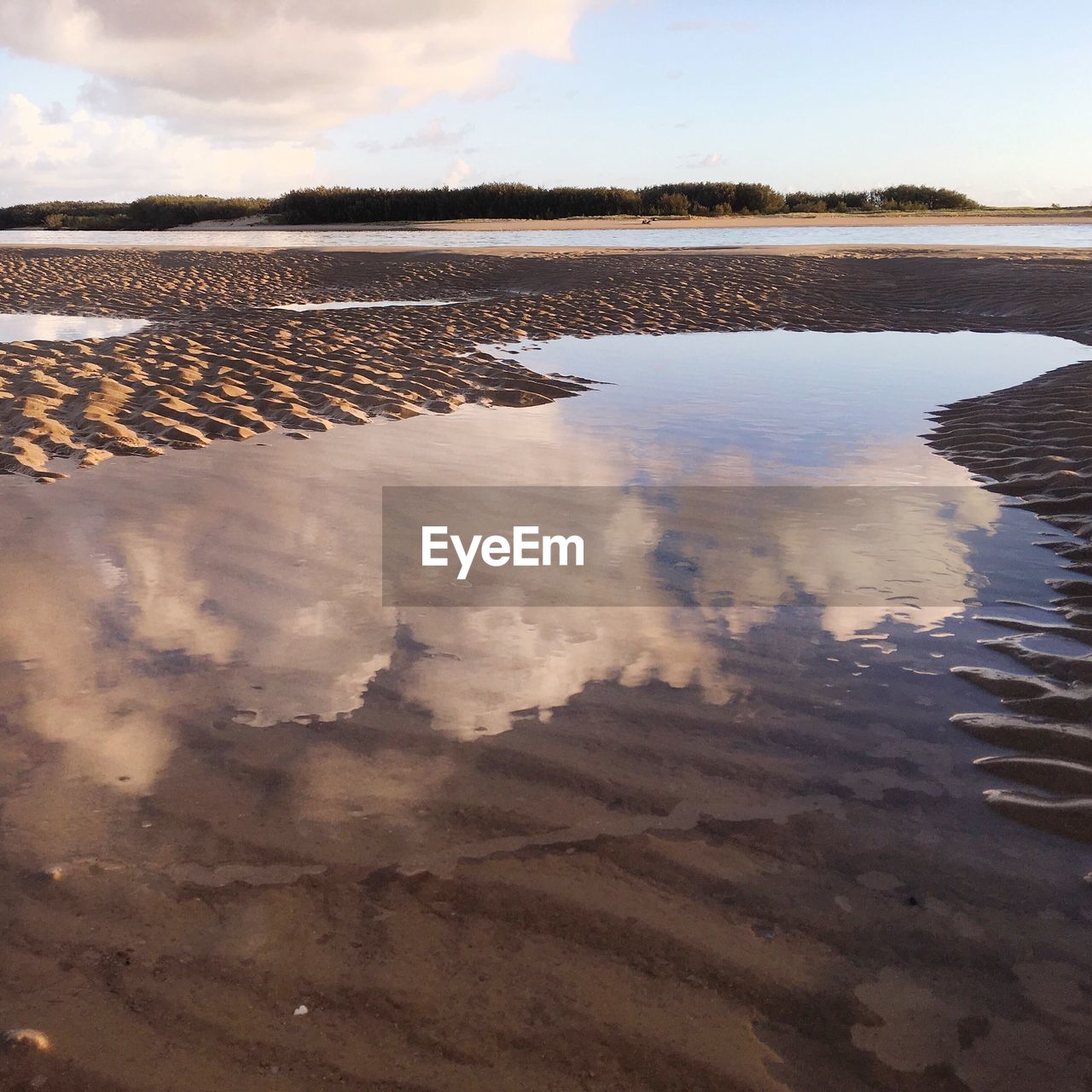 SCENIC VIEW OF SAND AGAINST SKY