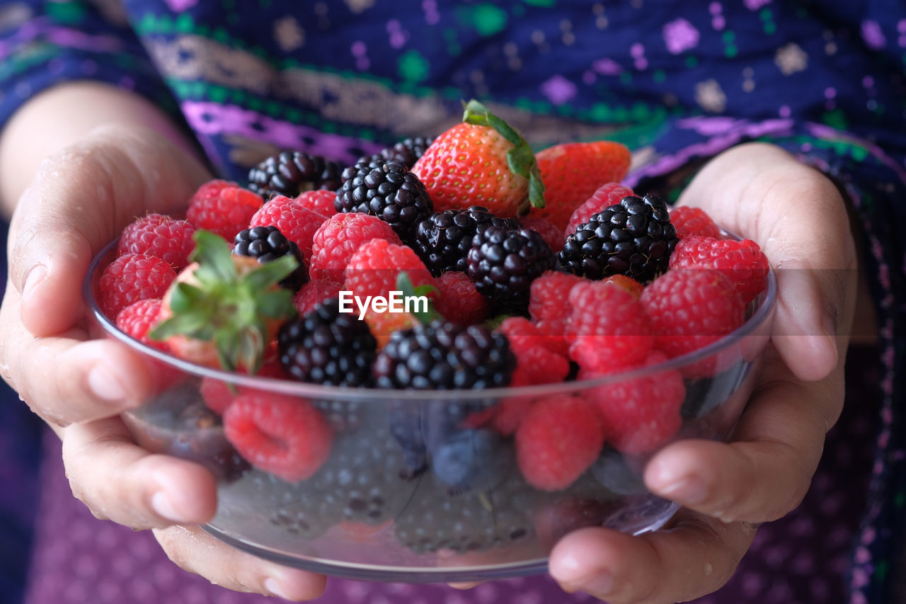 Berry fruit in a bowl