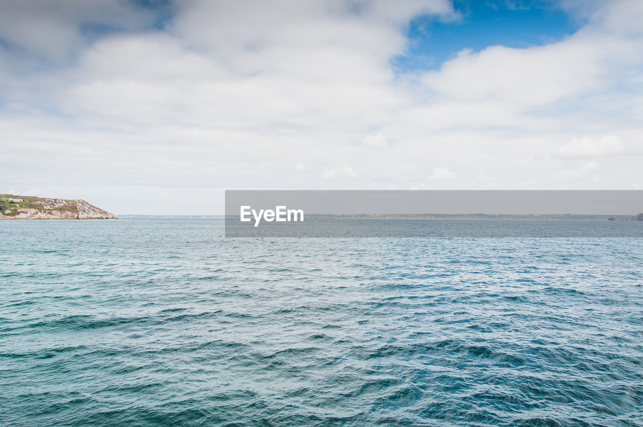 IDYLLIC SHOT OF SEA AGAINST SKY