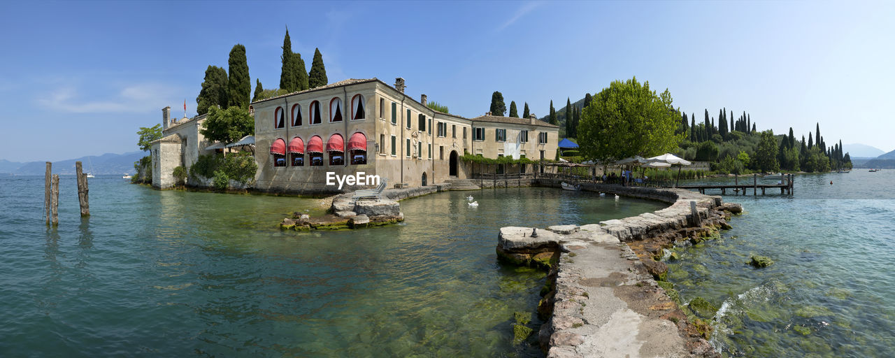 BUILDINGS AT WATERFRONT