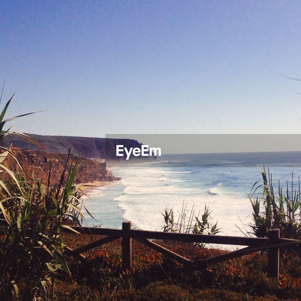 SCENIC VIEW OF CALM SEA AGAINST SKY