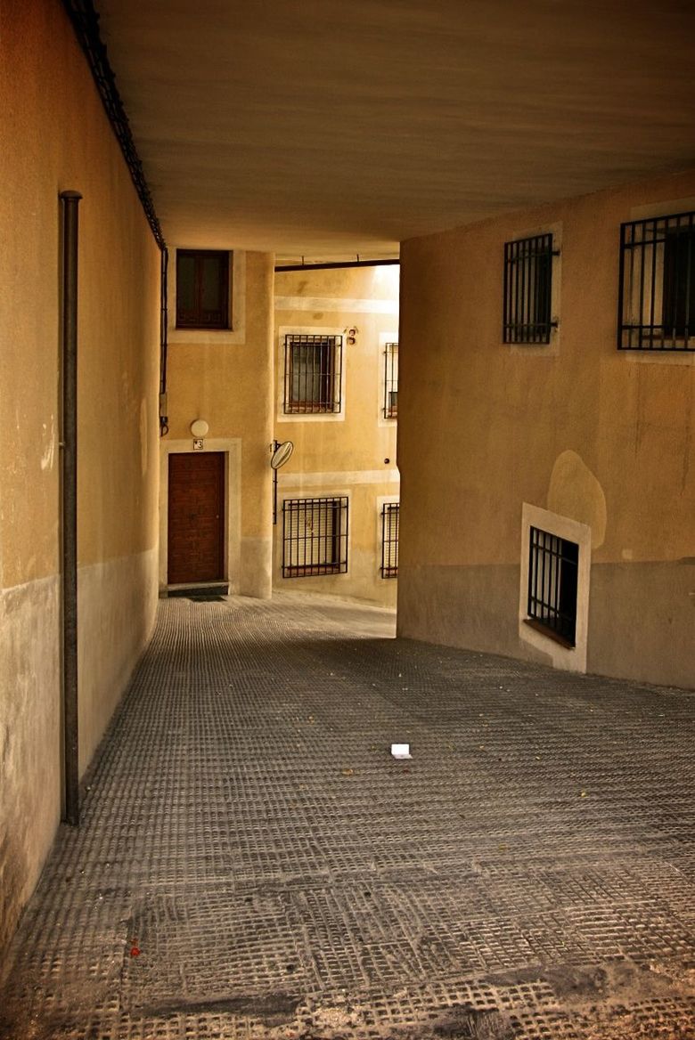 VIEW OF EMPTY CORRIDOR