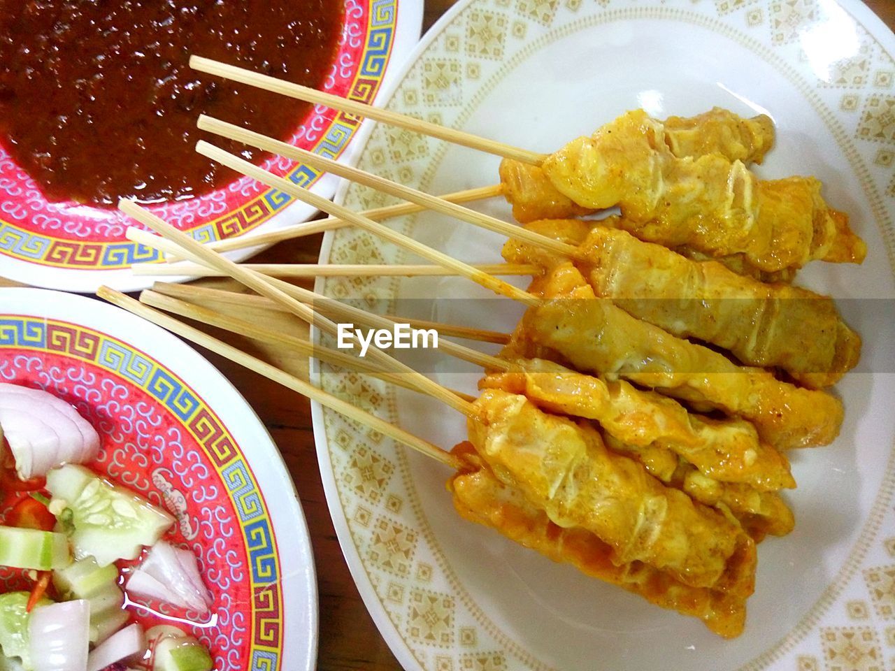 CLOSE-UP OF FOOD SERVED ON PLATE