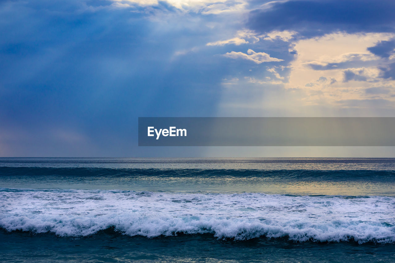 VIEW OF SEA AGAINST SKY