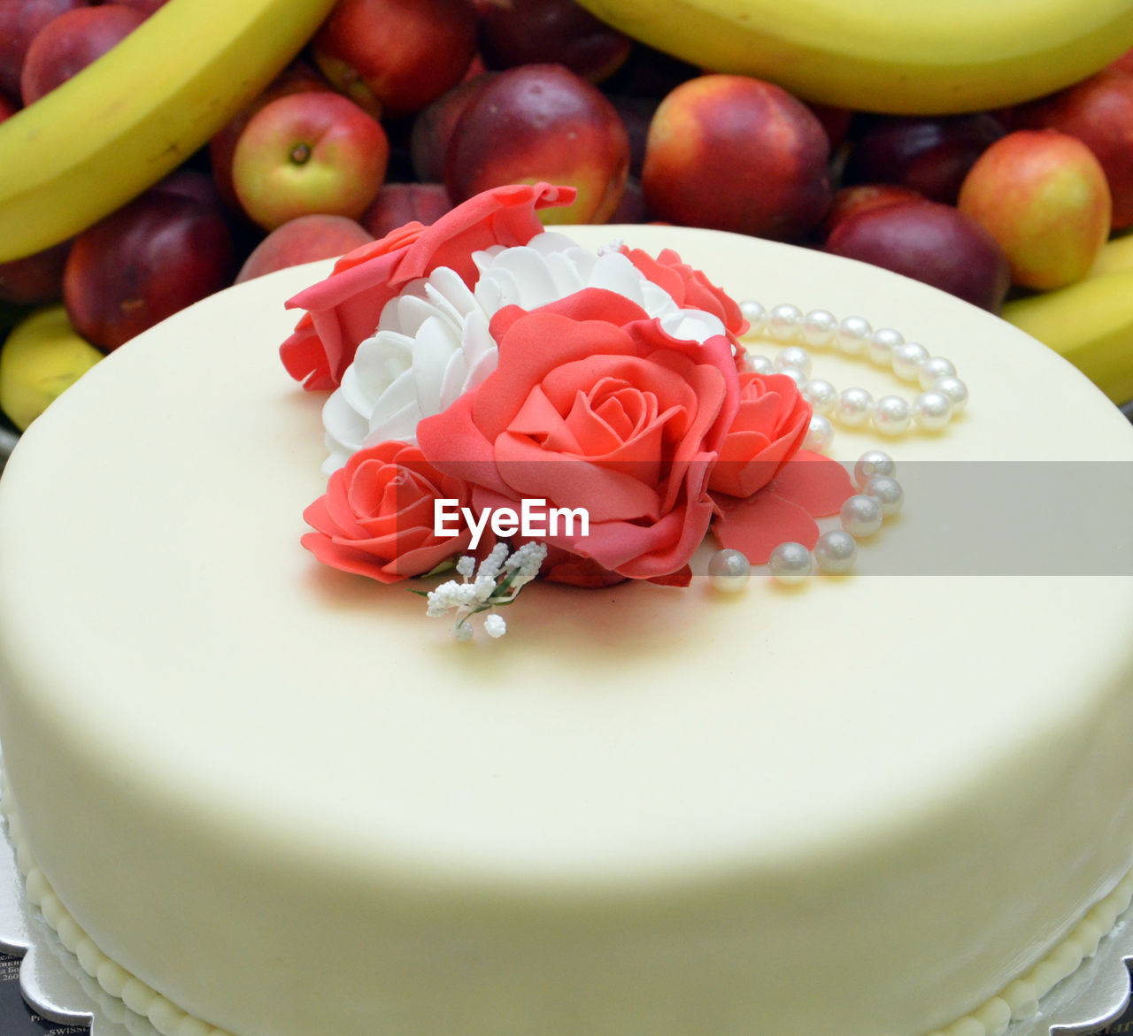 HIGH ANGLE VIEW OF DESSERT IN CONTAINER