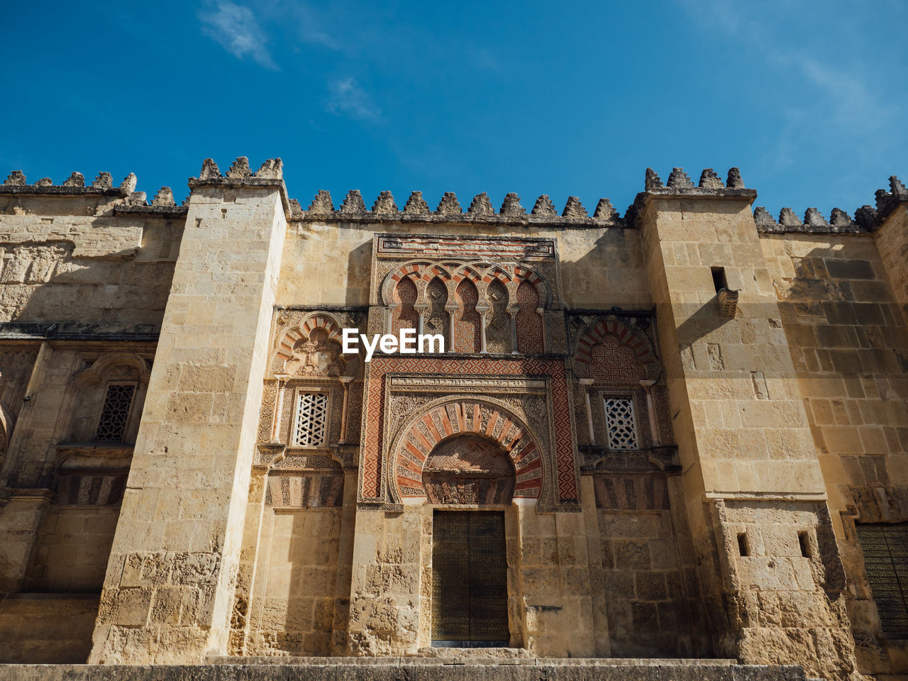 LOW ANGLE VIEW OF HISTORICAL BUILDING