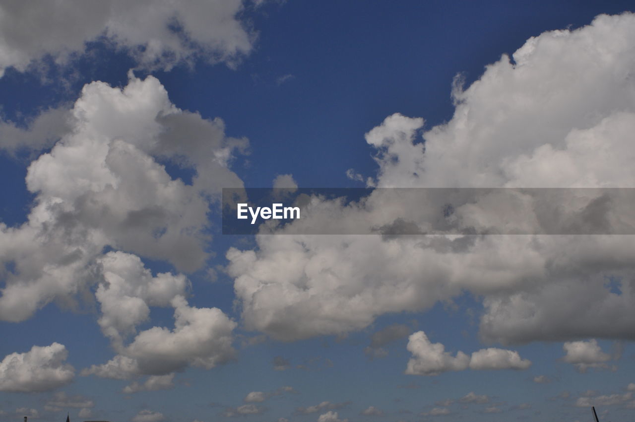 FULL FRAME SHOT OF CLOUDS IN SKY
