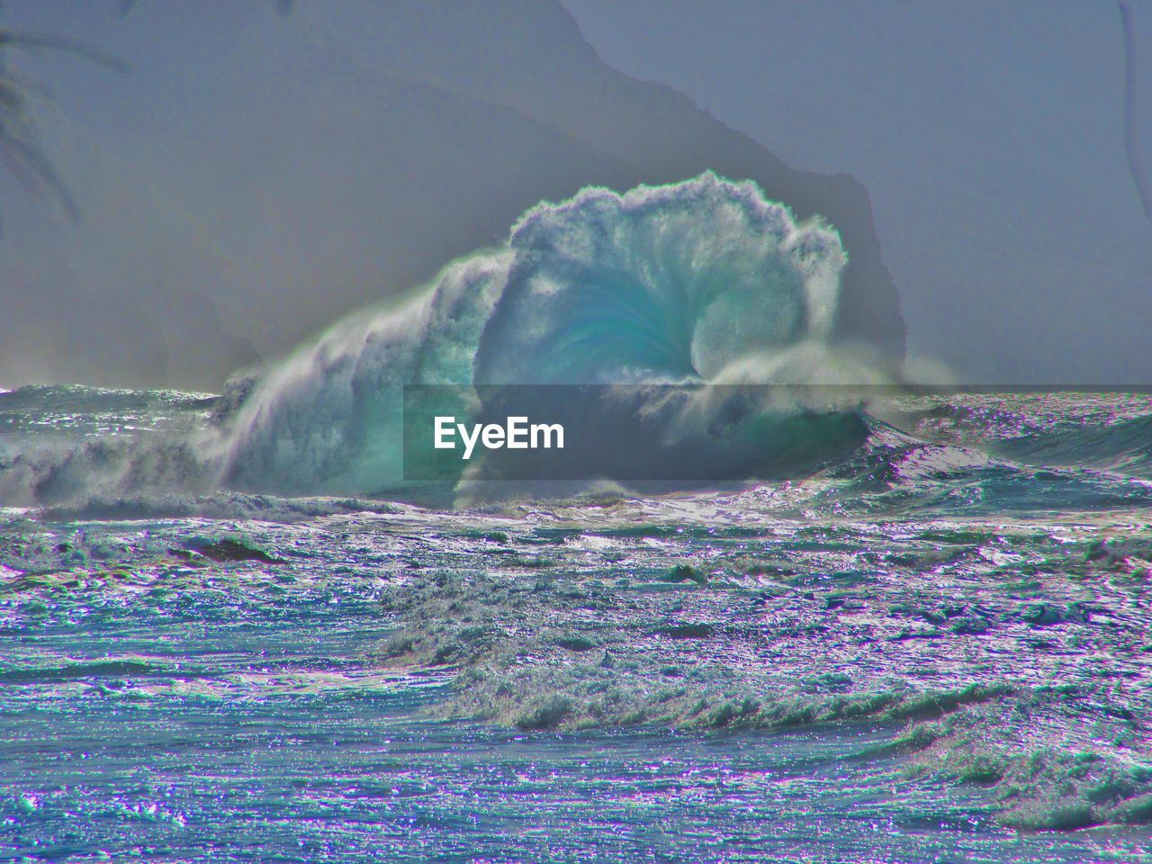 Close-up of sea waves against sky