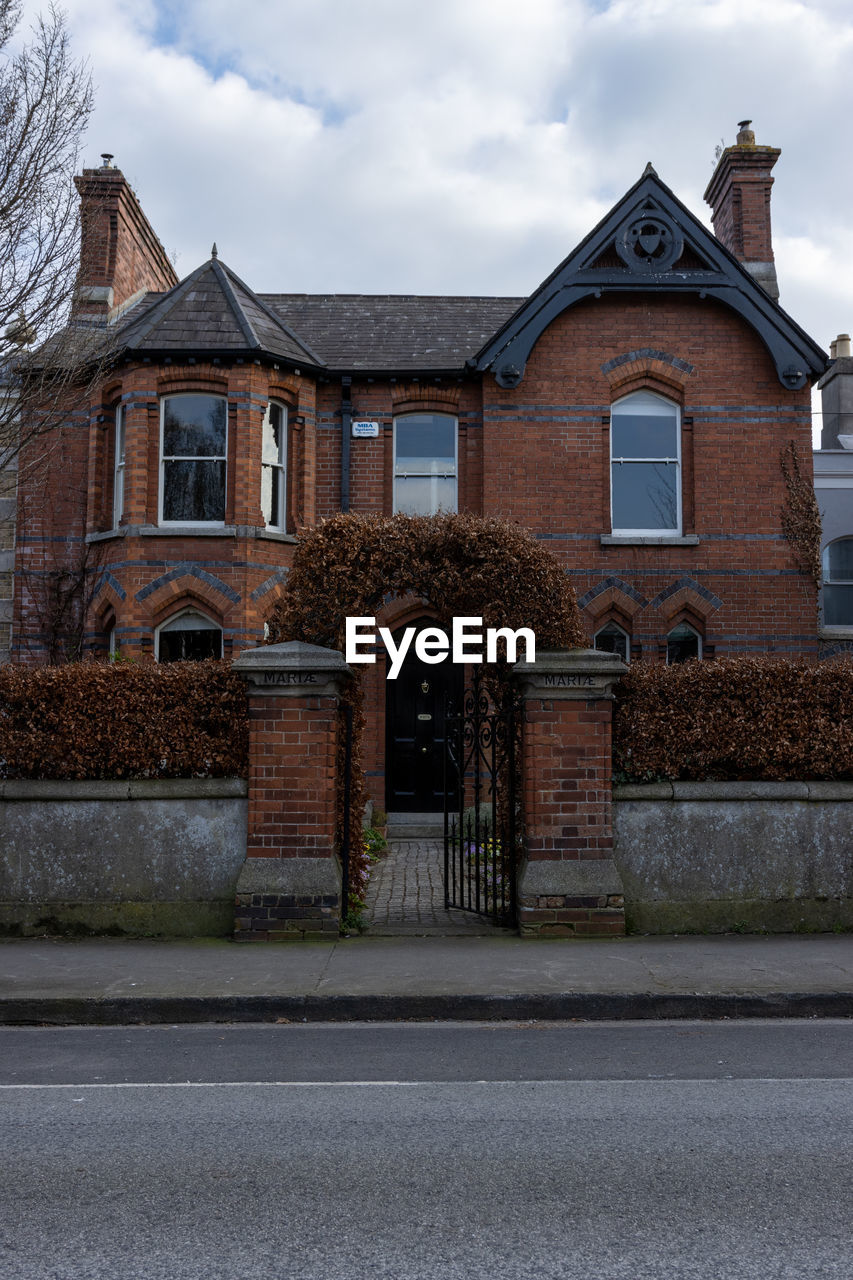 BUILDING AGAINST SKY