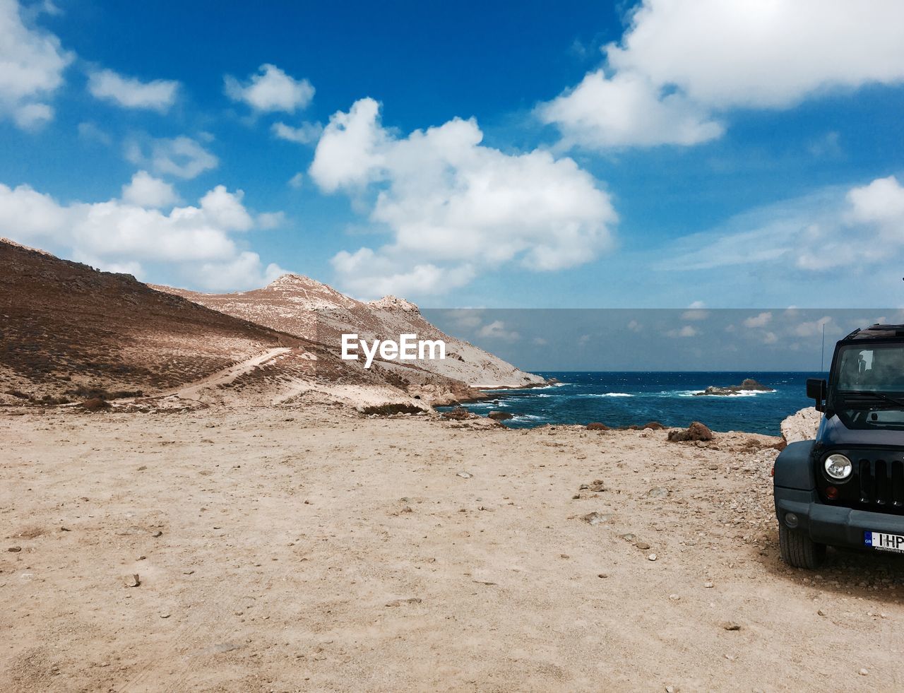 PANORAMIC VIEW OF SEA AGAINST SKY