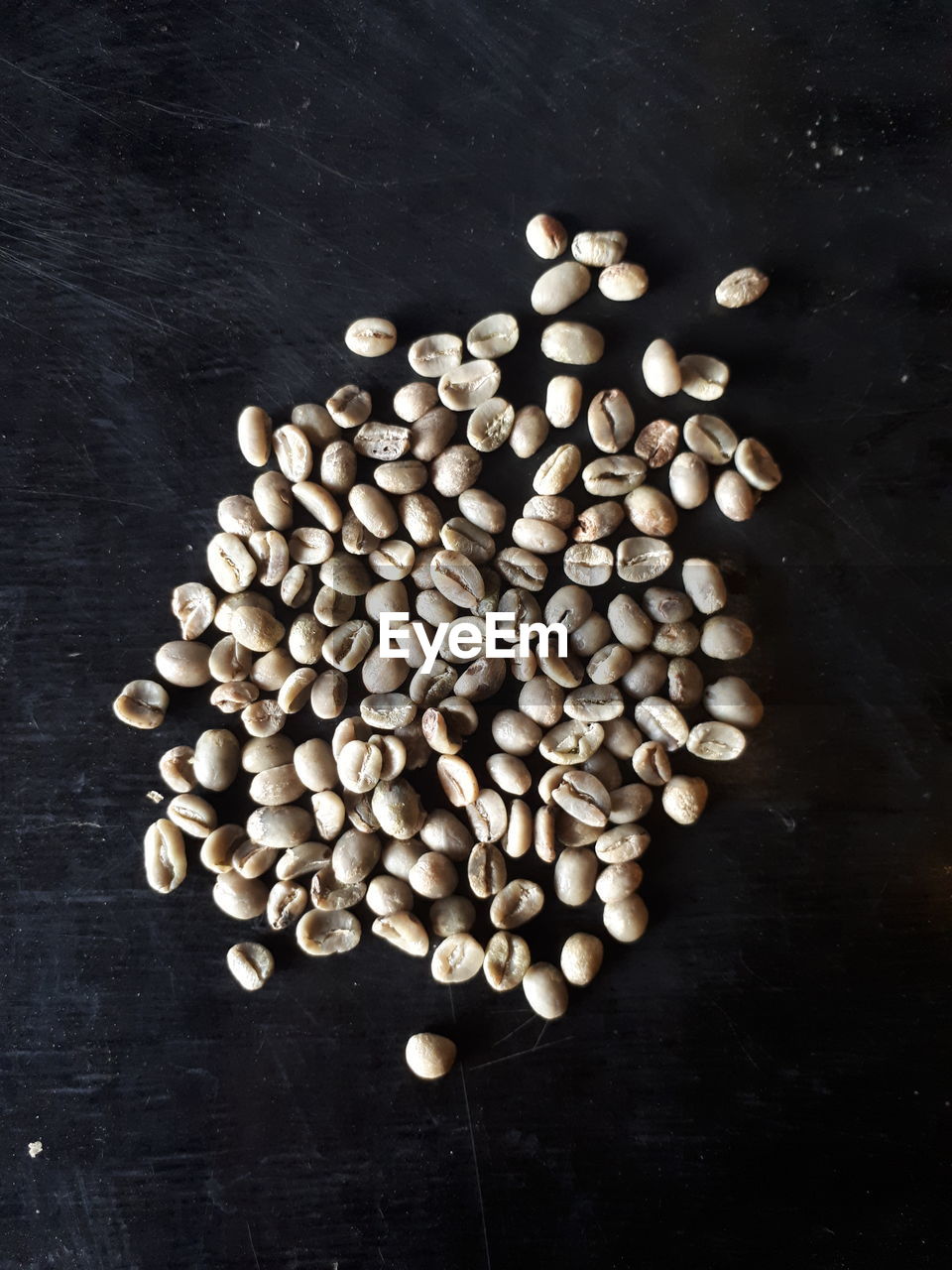 Grading coffee green beans