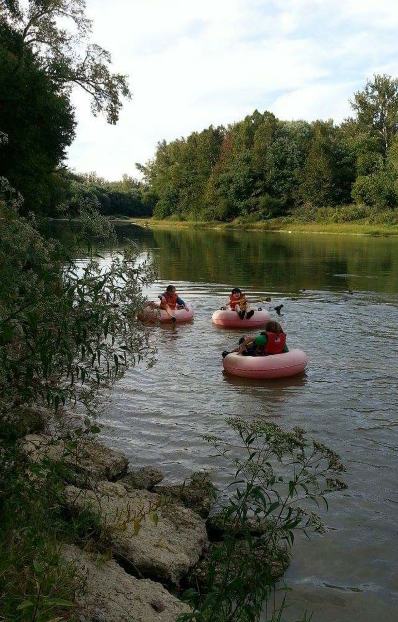 VIEW OF BOAT IN RIVER