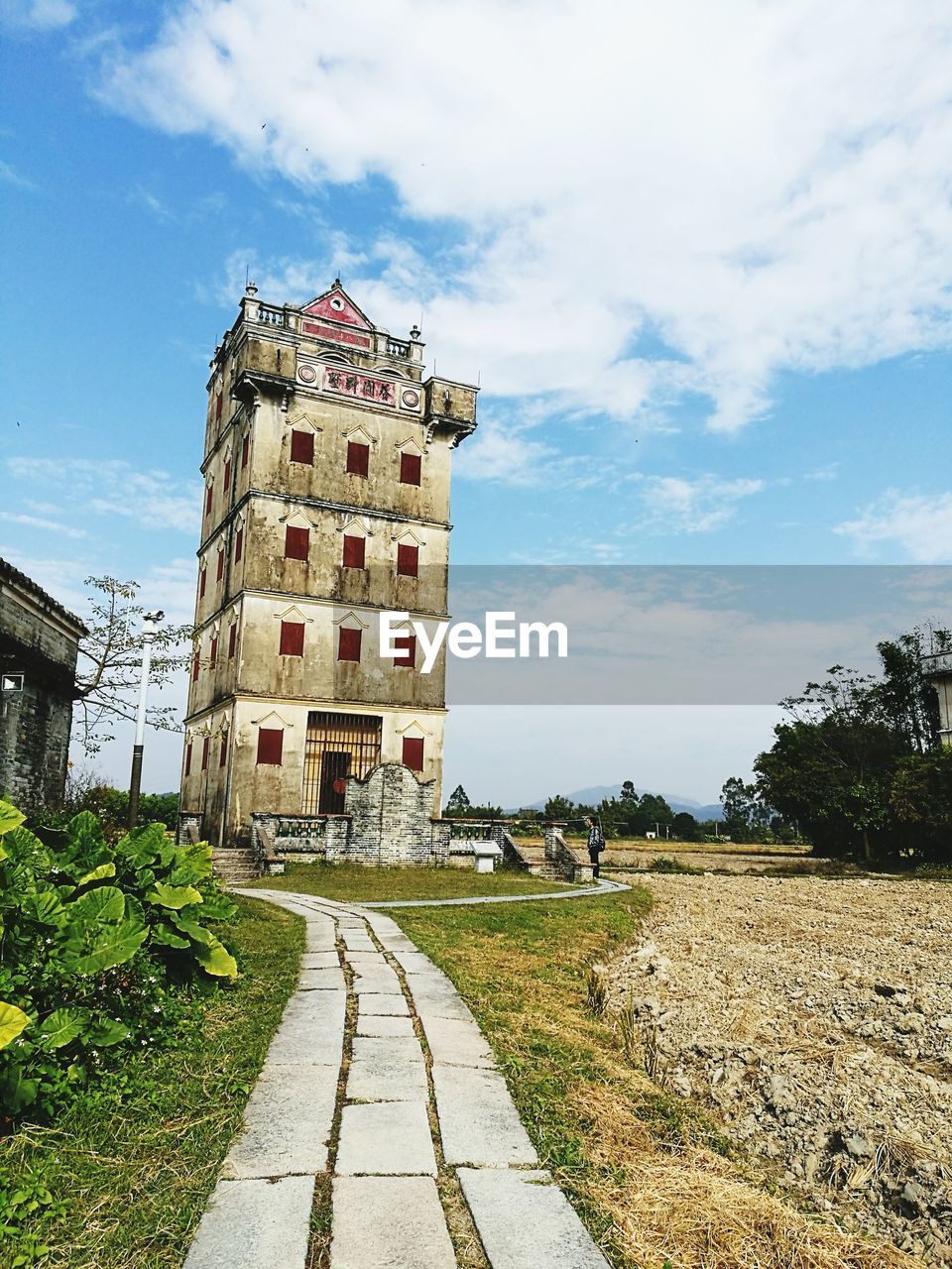 VIEW OF TOWER AGAINST SKY