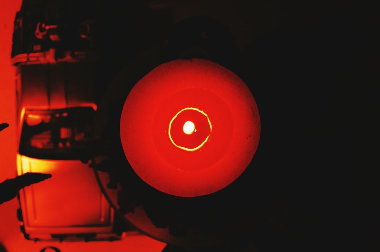 CLOSE-UP OF RED LAMP