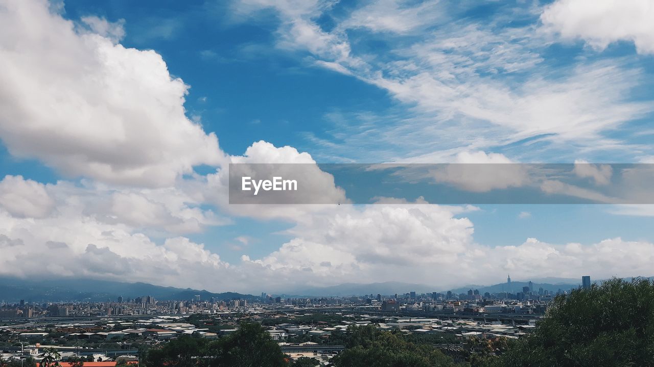 CITYSCAPE AGAINST SKY