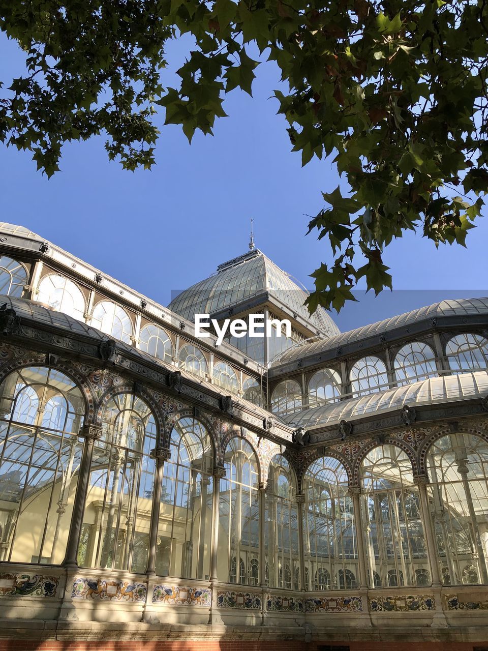 architecture, built structure, travel destinations, landmark, tree, history, the past, city, nature, building exterior, plant, travel, tourism, sky, arch, urban area, no people, low angle view, outdoors, day, clear sky, building