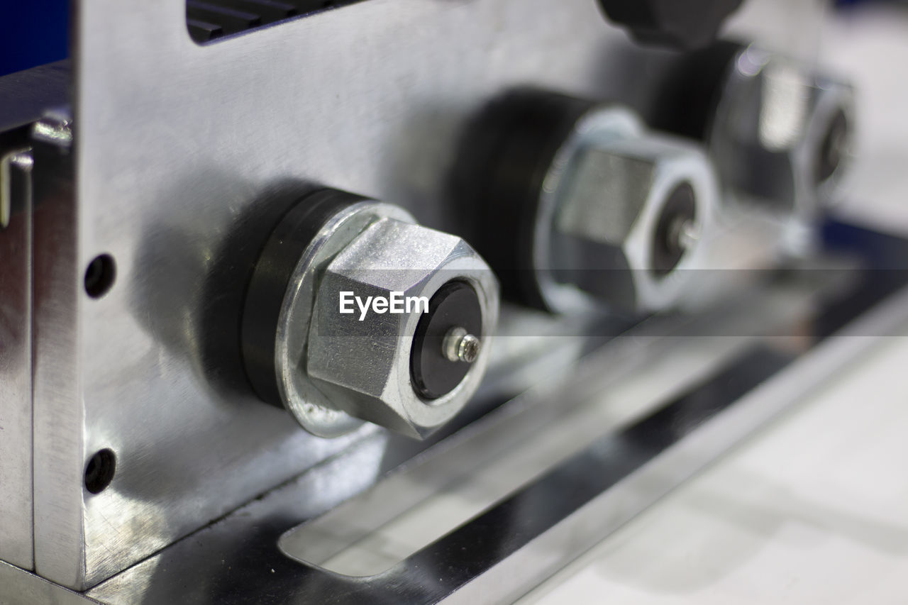CLOSE-UP OF MACHINERY