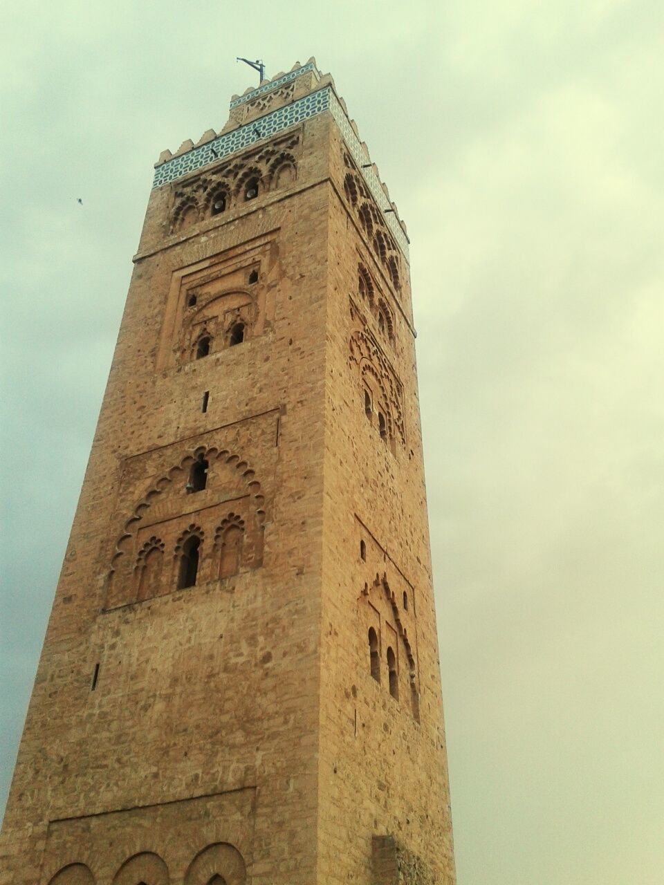 LOW ANGLE VIEW OF TOWER AGAINST SKY