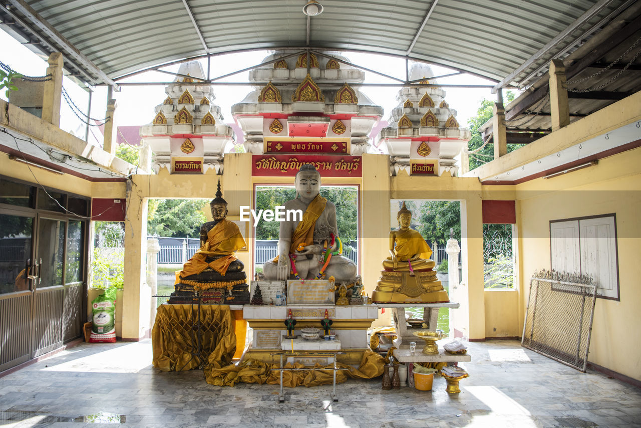 buddha statue in temple