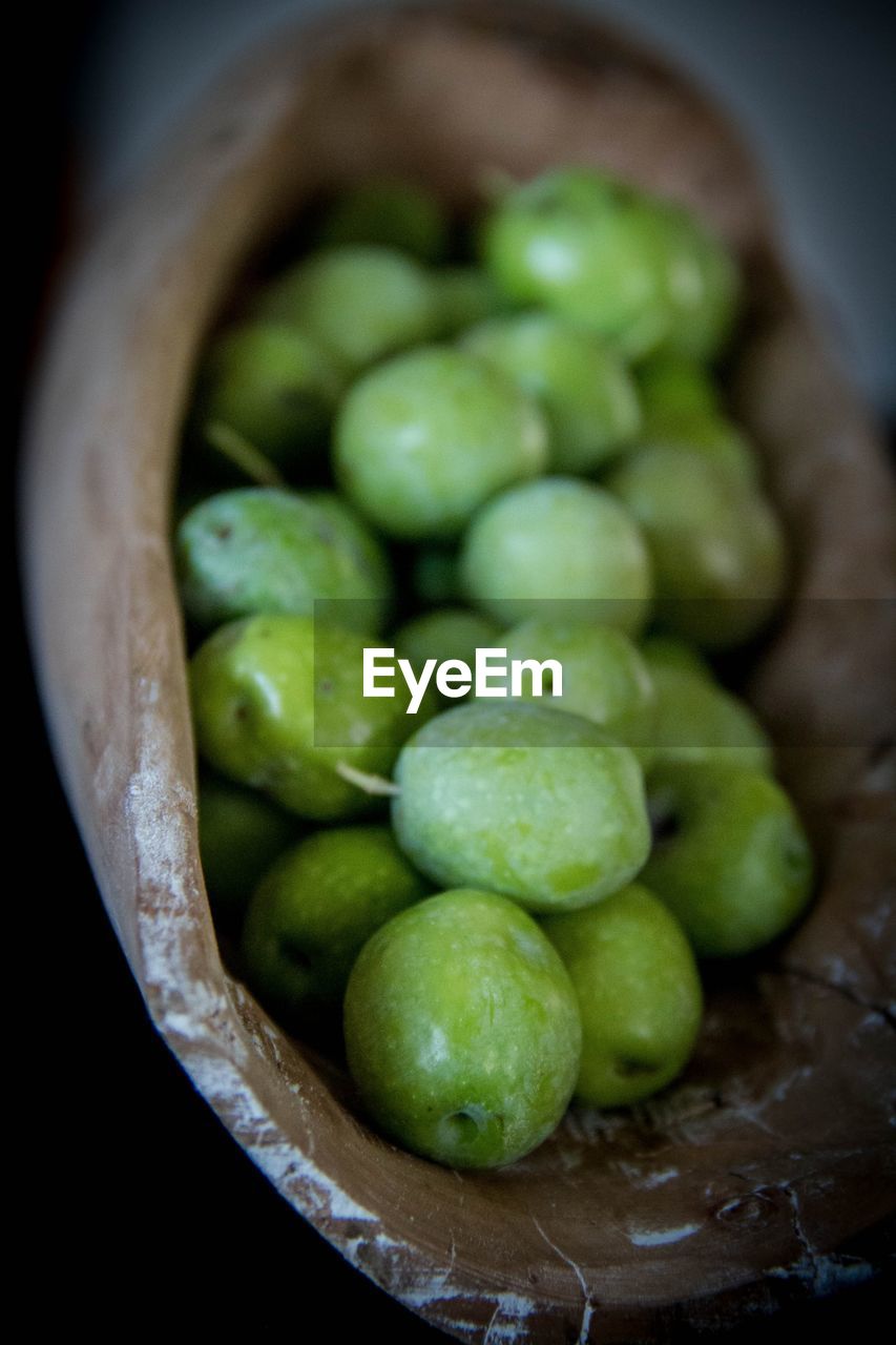 HIGH ANGLE VIEW OF FRUIT