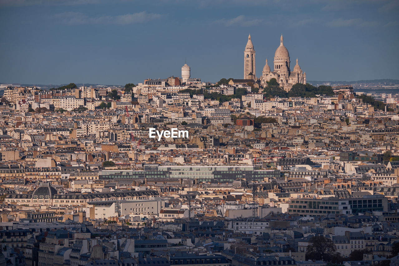 Panorama aerial view - skyline of paris. top platform of eiffel tower to montmartre and sacre coeur 