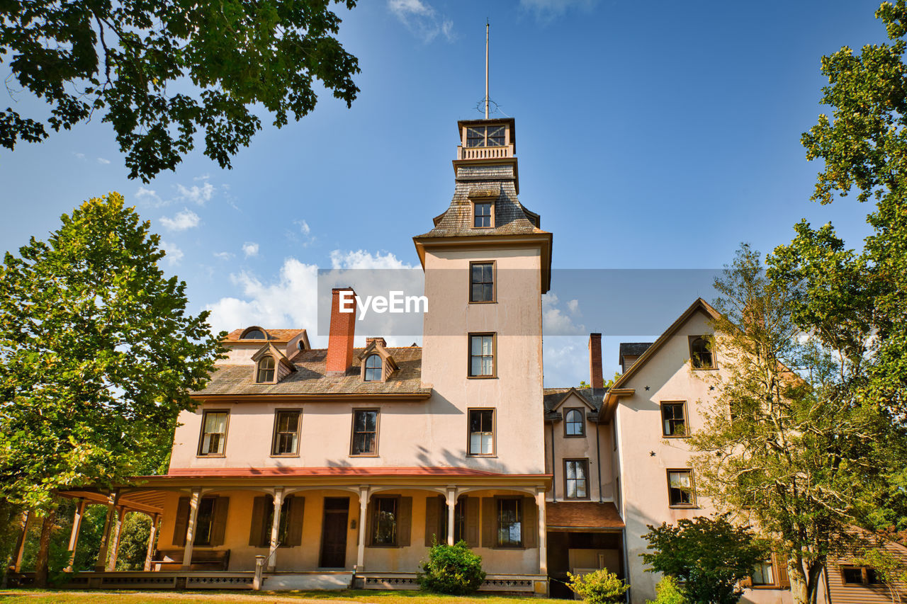 View of the main mansion in batsto village, located in the pine barrens, new jersey, usa