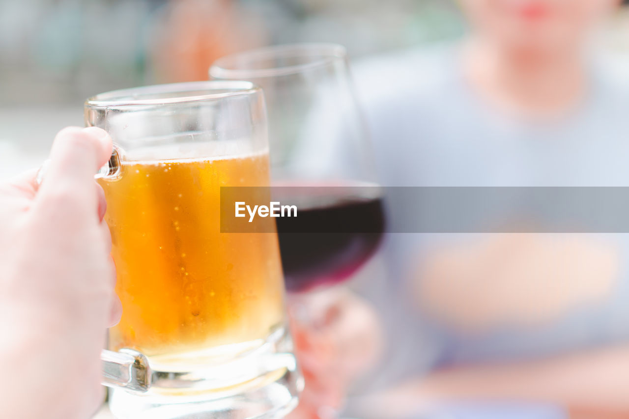 CLOSE-UP OF BEER GLASS OF WINE