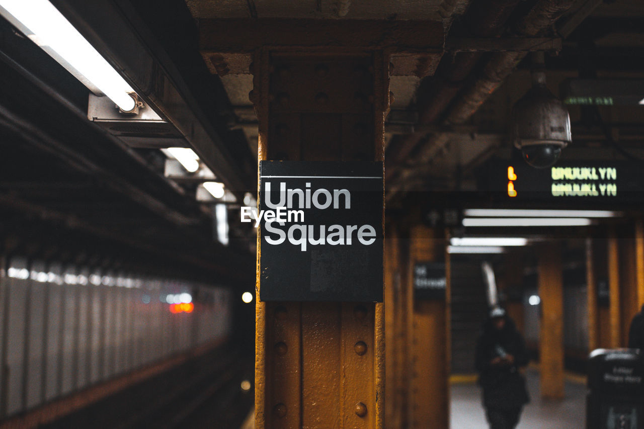 Text on railroad station platform in new york